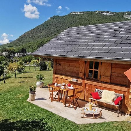 Au Petit Chalet Avec Son Spa - Escapade En Amoureux ! Villa Cruet Kültér fotó